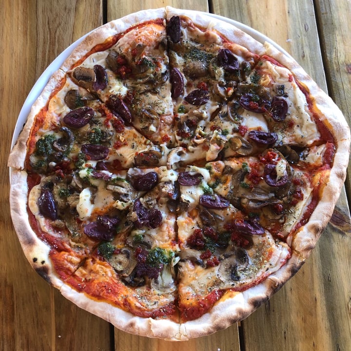 photo of Li-o-La Oolala Pizza shared by @mothercitymatt on  24 Aug 2021 - review