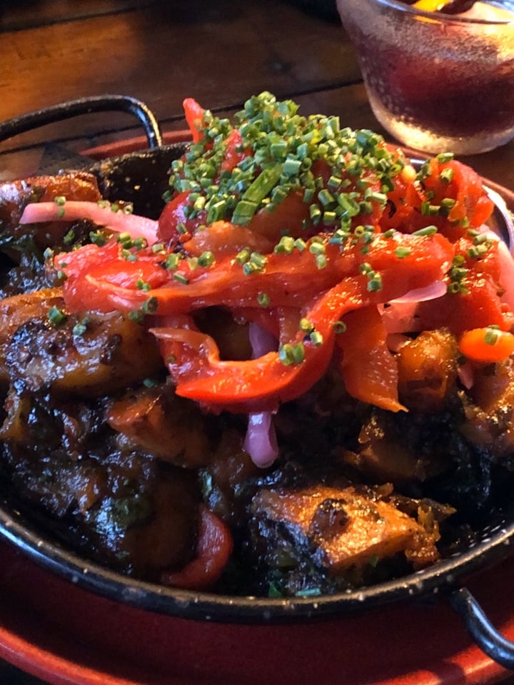 photo of Bonita Bonita Vegan Patatas Bravas shared by @rogan on  19 Jan 2020 - review