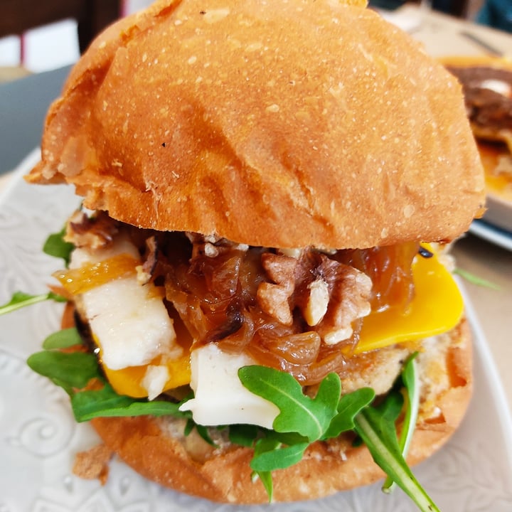 photo of La Teca Burger La Blau shared by @paquitorres on  05 Jun 2021 - review