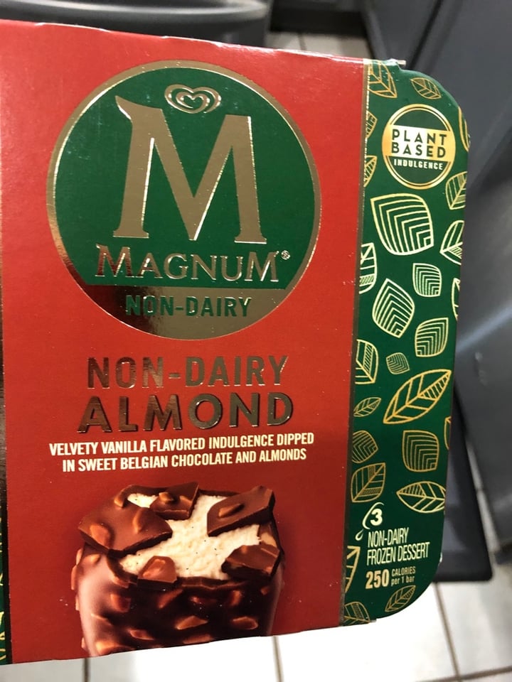 photo of Magnum Magnum Vegan Almond shared by @badassvegangrrl on  12 Jan 2020 - review