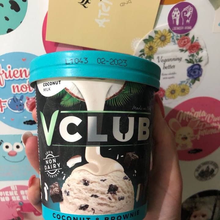 photo of VClub Coconut & Brownie shared by @veganningbetter on  15 May 2021 - review