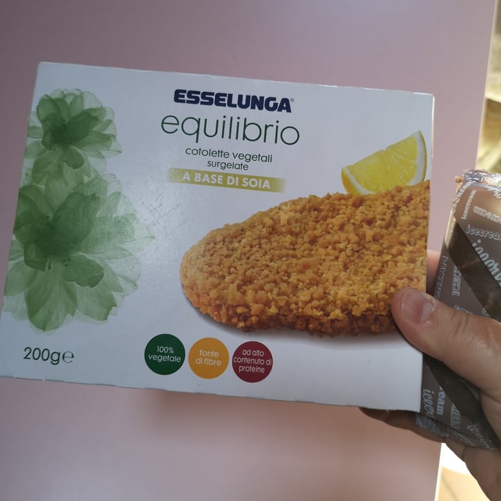 photo of Esselunga Cotoletta vegetale a base di soia shared by @lunakitch on  01 Aug 2021 - review