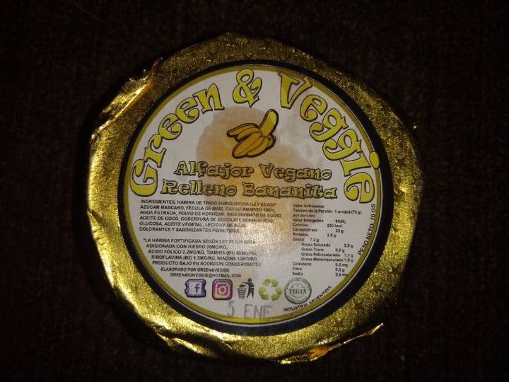 review photo of Green & Veggie Alfajor Vegano relleno de Bananita shared by @tomyrivaderovegan on 13 Dec 2019 - review