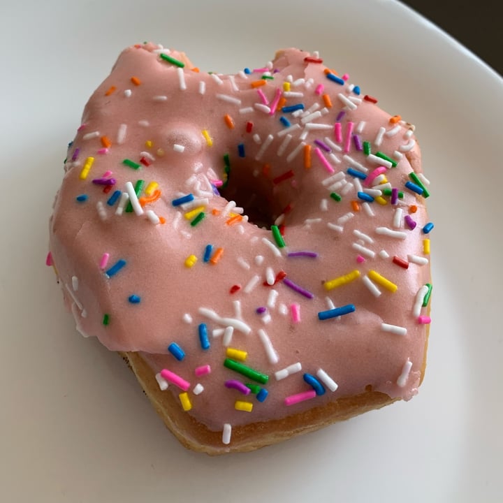 review photo of MACHINO DONUTS Simpson’s Donut shared by @annacres on 04 Apr 2022 - review