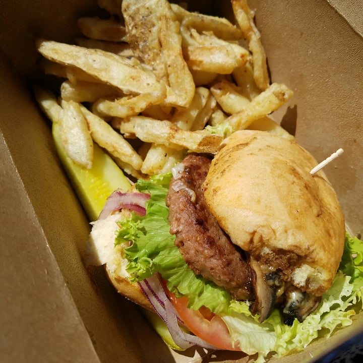 photo of Birch Bark Eatery Birch Bark Burger (gluten free) shared by @joyrose on  10 May 2020 - review