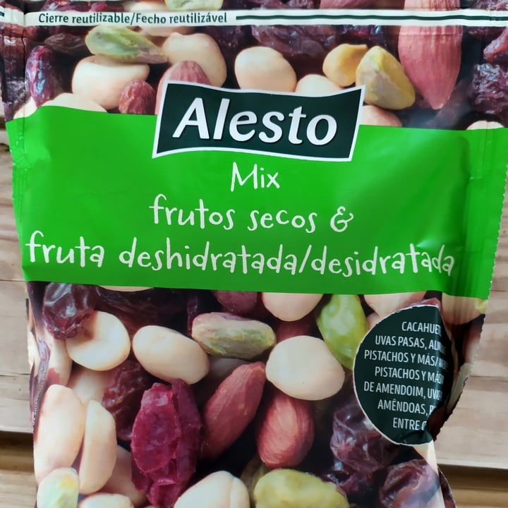 photo of Alesto Mix de frutos secos y fruta deshidratada shared by @domineire on  27 Feb 2022 - review