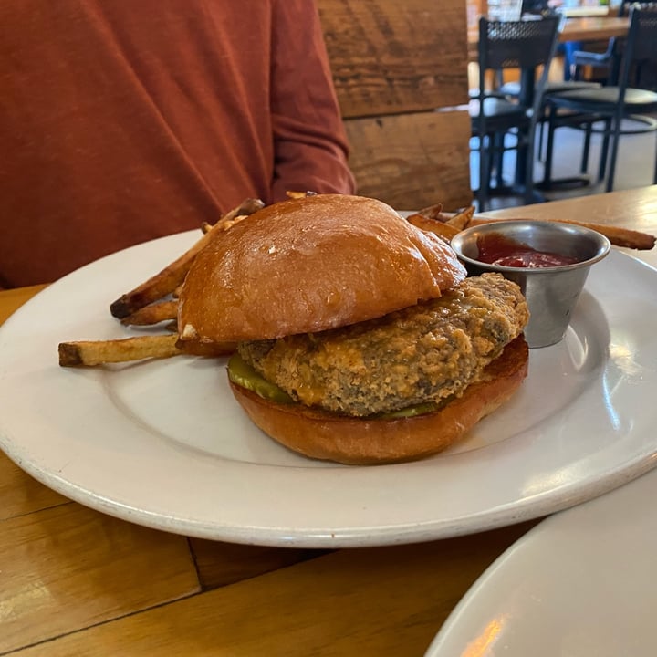 photo of Watercourse Foods Fried Chicken Sandwich shared by @gracelovesanimals on  16 Apr 2022 - review