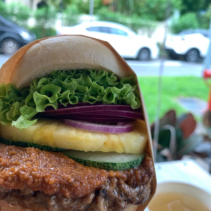 photo of VeganBurg Singapore Char-Grilled Satay Burger shared by @nonya on  31 Jan 2022 - review