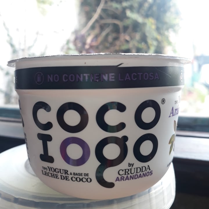 photo of Crudda Yogur a Base de Coco sabor Arándanos shared by @veganmamorr on  28 Aug 2020 - review