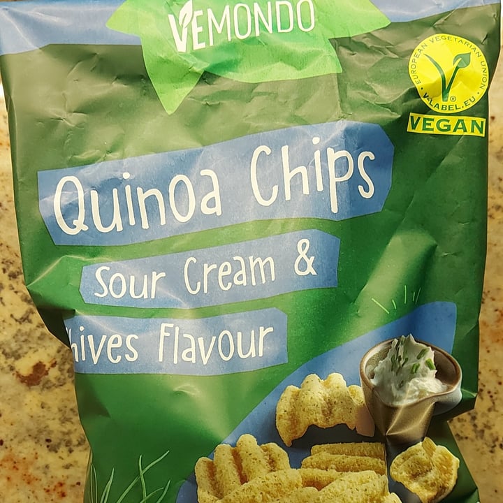 photo of Vemondo Quinoa Chips Sour Cream & Chives Flavour shared by @anninaerre on  17 Sep 2022 - review