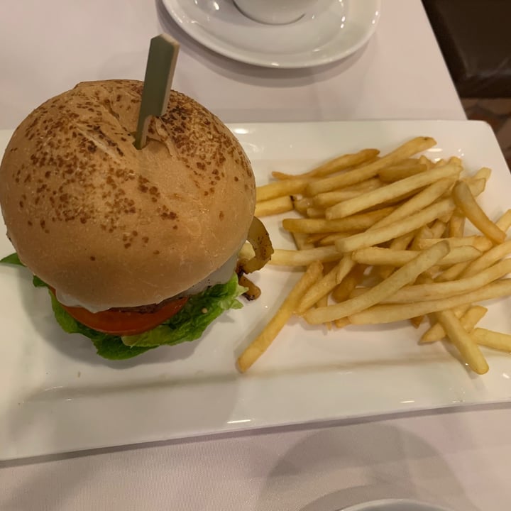 review photo of Original Sin Mediterranean Restaurant O.S Burger (Beyond Burger patty) shared by @ambermoosa on 19 Nov 2020 - review