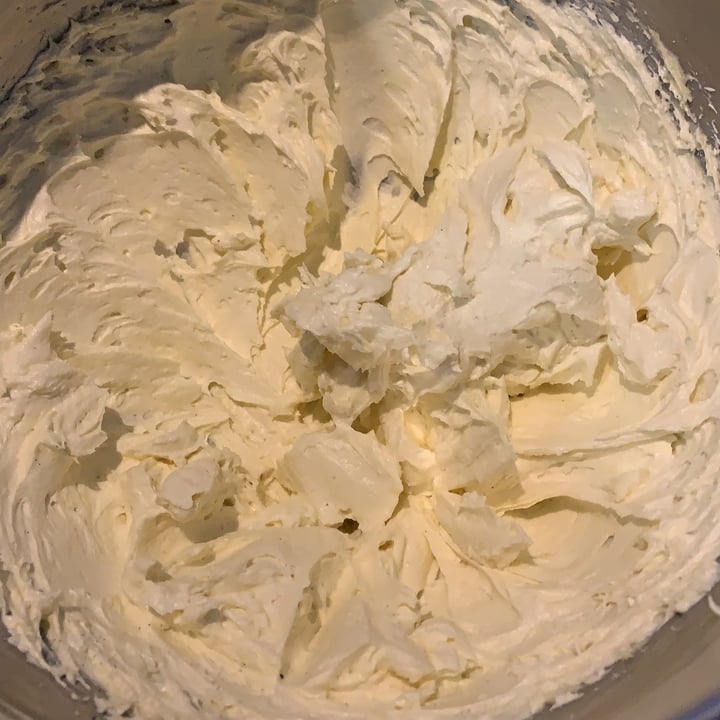 review photo of Flora Plant Butter shared by @daniellevdv on 09 Jul 2021 - review