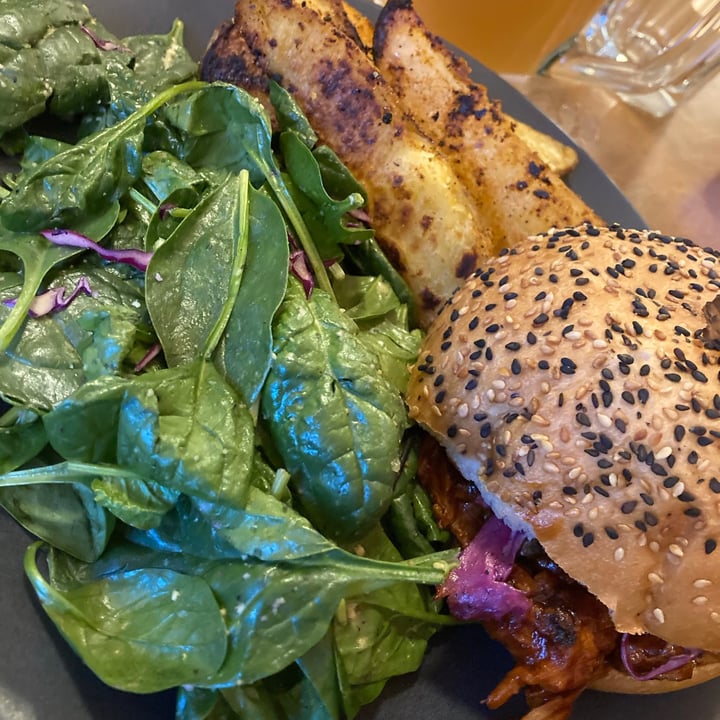 review photo of Hello 123 (Monkland) Jackfruit Bbq Burger shared by @camilleraphaelle on 24 Sep 2020 - review