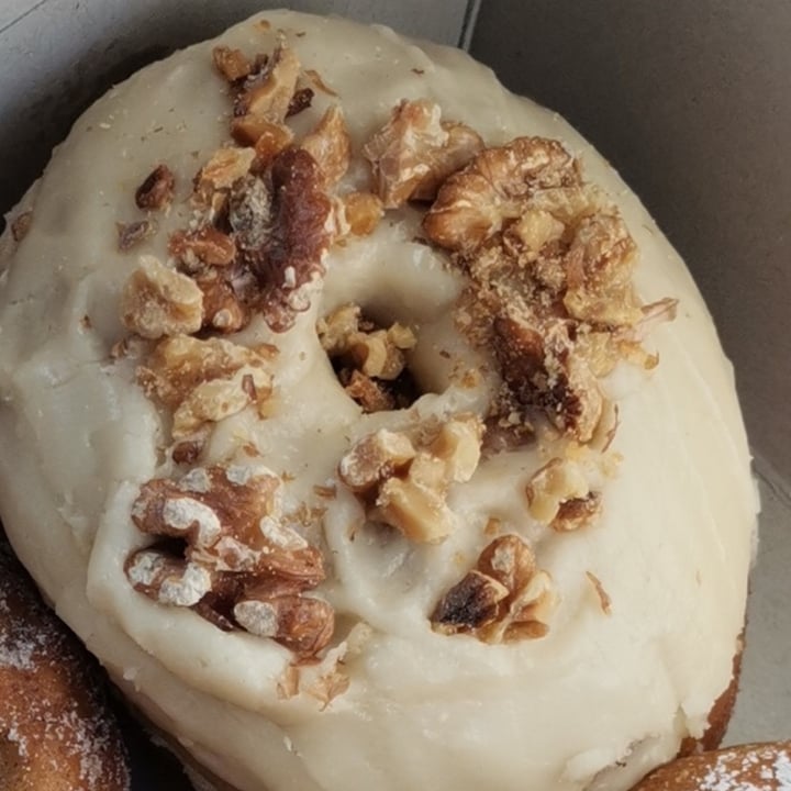 review photo of Grumpy & Runt | Little Deli & Donuts Rooibos Glazed Buttercream & Walnut Cake Sandwich shared by @ziyaadsolo on 21 Jul 2021 - review