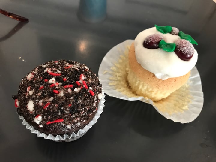photo of Let Them Eat Cake Candy Cane Twist and Frosted Cranberry Cupcakes shared by @tidalcrave on  10 Dec 2018 - review