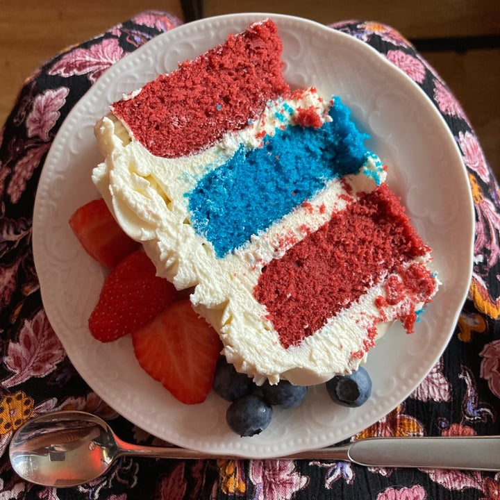 review photo of Cake Sisters Oslo 17. Mai Cake shared by @nicoleregine on 09 Jun 2021 - review