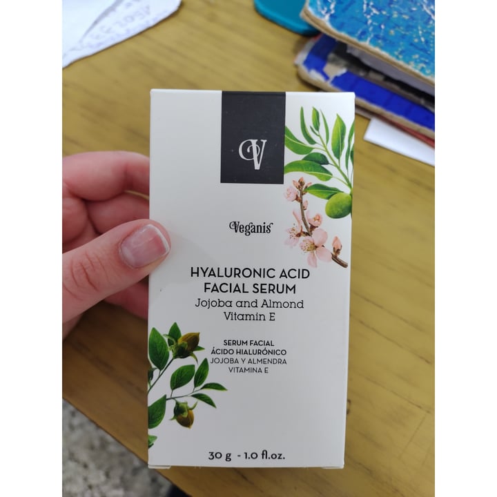 photo of Veganis Serum Facial Ácido Hialuronico shared by @mailenn on  21 Oct 2021 - review