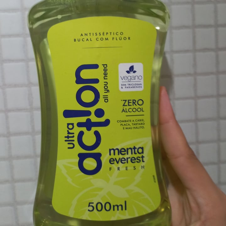 review photo of Ultra Accion Enxaguante bucal Action vegano shared by @anaelisa26 on 06 May 2022 - review
