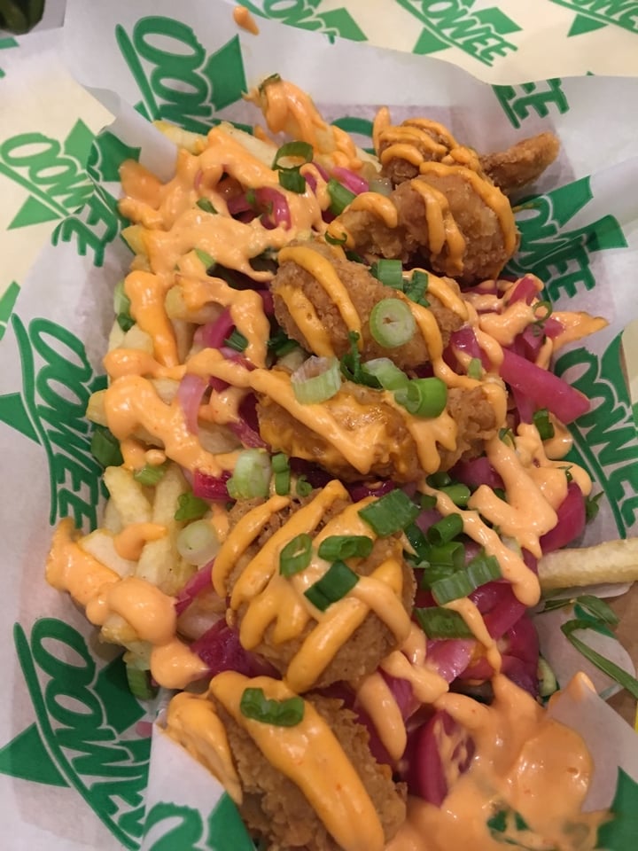 photo of Oowee vegan Sriracha shrimp Fries shared by @tegan-the-vegan on  01 Feb 2020 - review