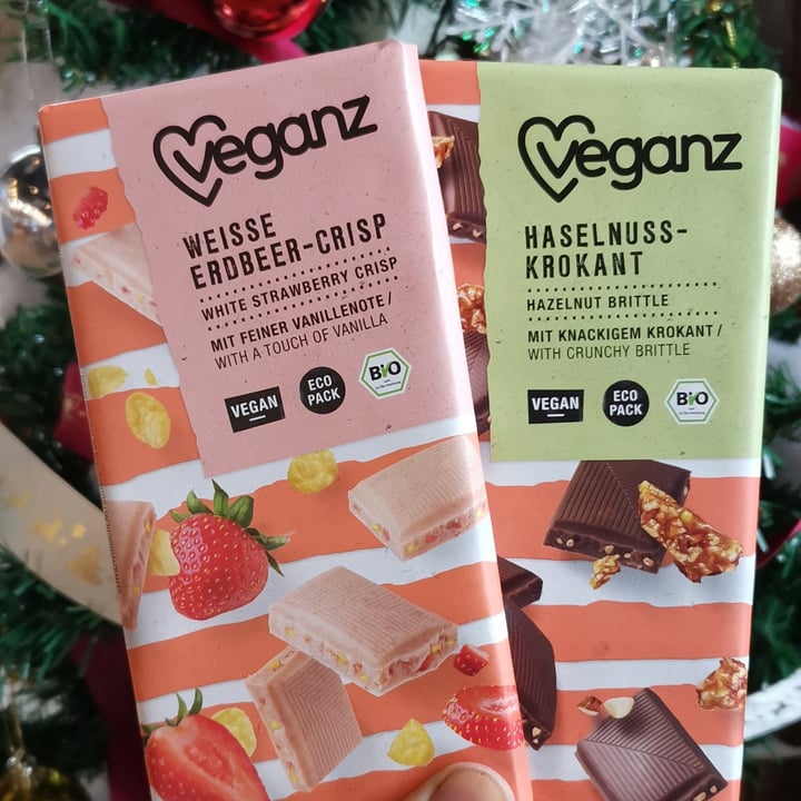 photo of Veganz Hazelnut Brittle Chocolate Bar shared by @ryzahandprints on  03 Jan 2021 - review