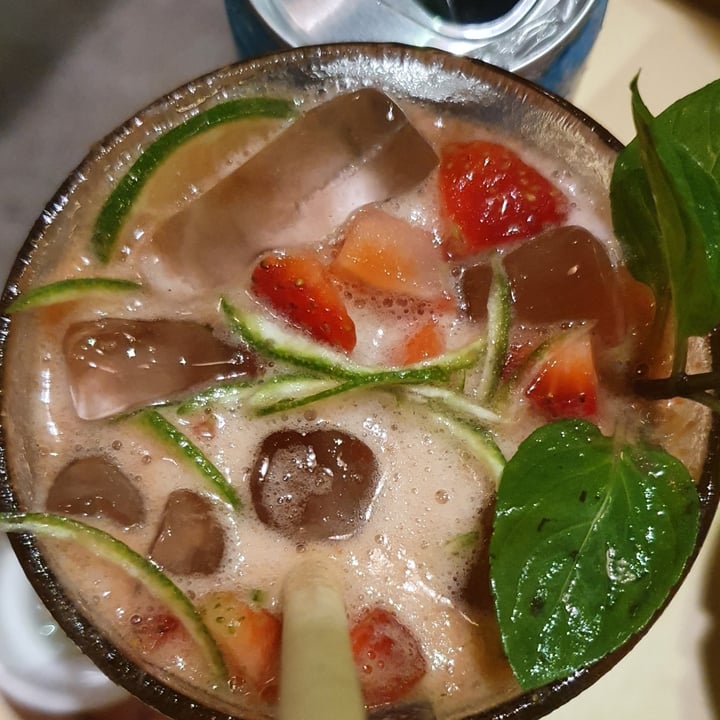 photo of Metta Vegetarian Strawberry mojito shared by @snoopyboo on  12 Aug 2020 - review