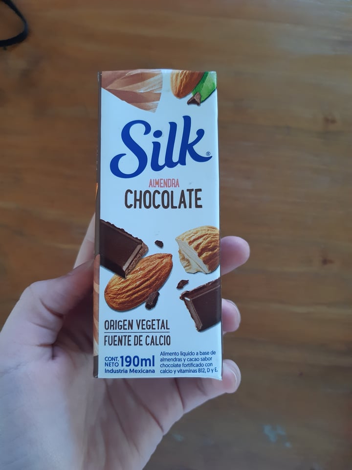 photo of Silk Bebida de Almendra sabor Chocolate shared by @tayhanagonzalez on  03 Dec 2020 - review
