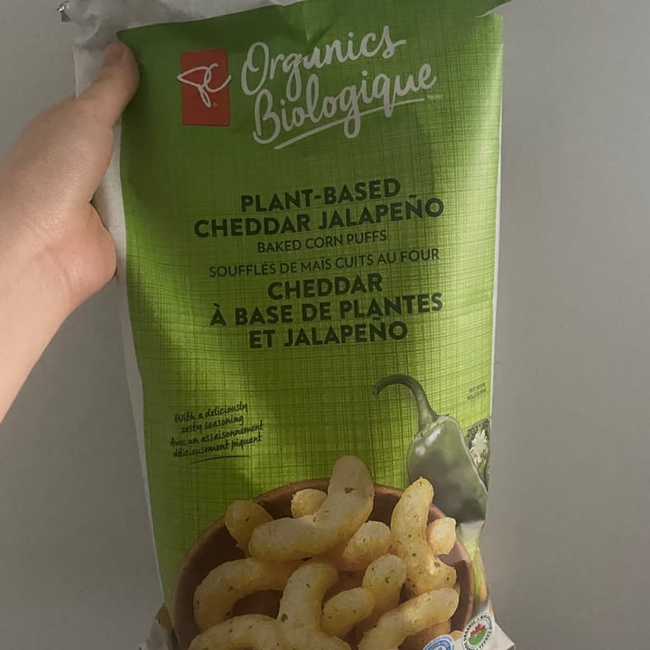 review photo of President's Choice Cheddar jalapeño corn puffs shared by @oat on 04 May 2021 - review