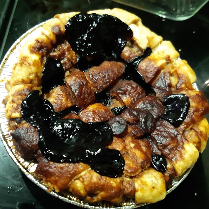 photo of Apiecalypse Now! I just blue myself wild blueberry pie shared by @hbchic on  14 Oct 2021 - review