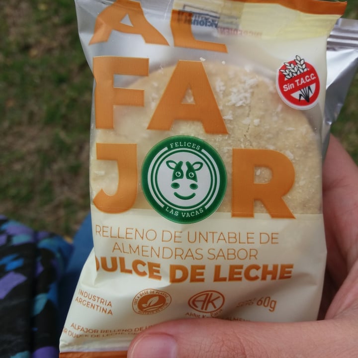 photo of Felices Las Vacas Alfajor de maicena sin tacc shared by @leonela11 on  04 Aug 2022 - review