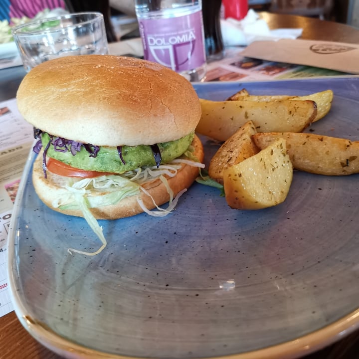 review photo of Old Wild West veggie burger shared by @strmorgana on 14 May 2022 - review