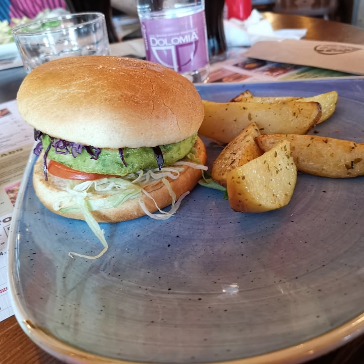 photo of Old Wild West veggie burger shared by @strmorgana on  14 May 2022 - review