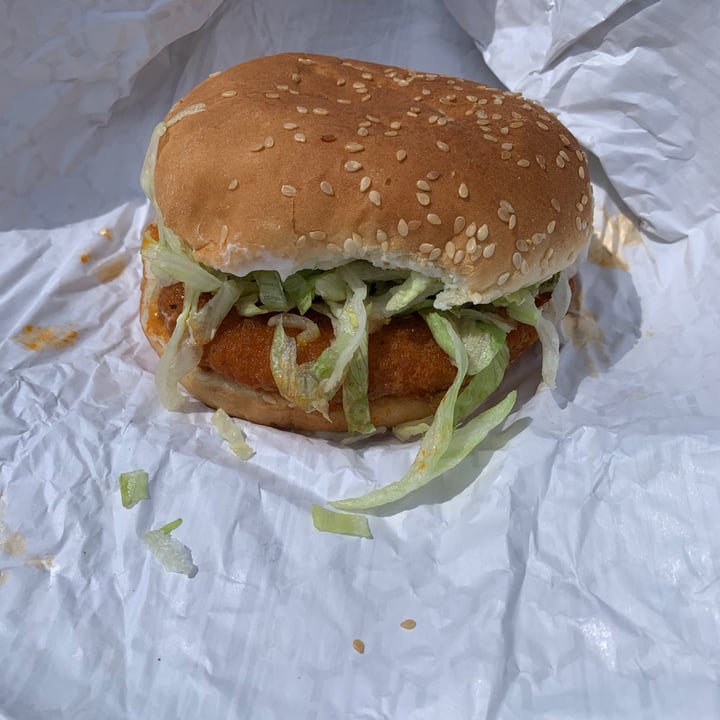 photo of Odd Burger Buffalo ChickUN sandwich shared by @louisg on  13 Jul 2021 - review