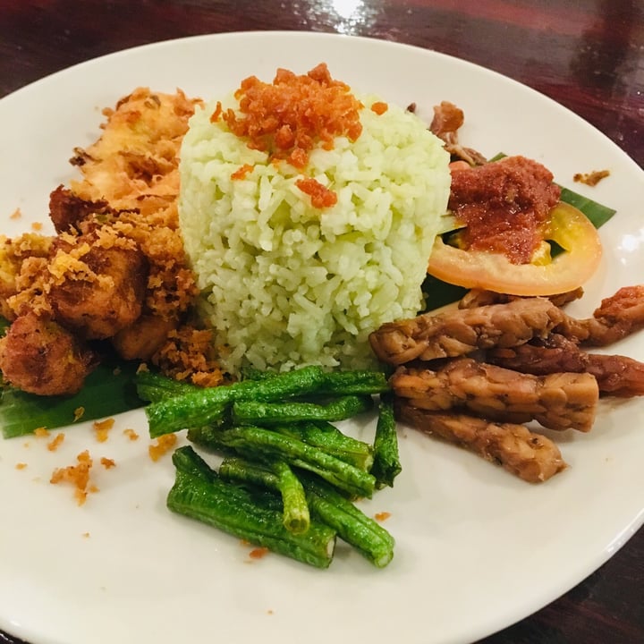 photo of Warung Ijo Nasi Lemak Fried Chicken shared by @herbimetal on  12 Sep 2019 - review