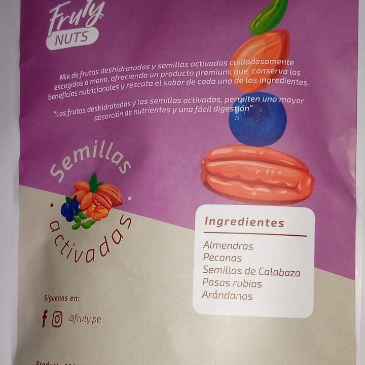 photo of Fruty nuts Frutos Secos shared by @vegaansoul on  07 Jul 2022 - review