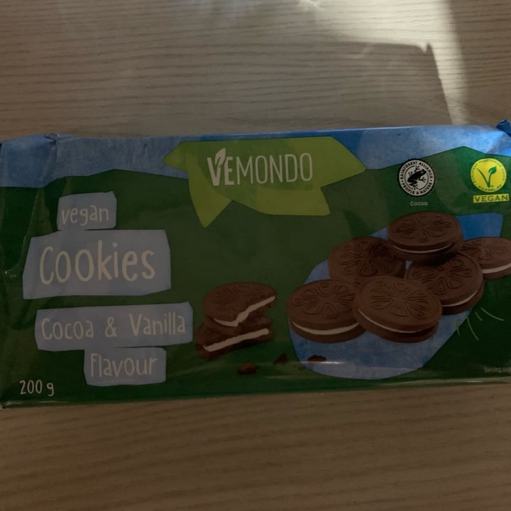 photo of Vemondo Vegan Cookies Cocoa & Vanilla Flavour shared by @beatrietzschee on  15 Mar 2022 - review