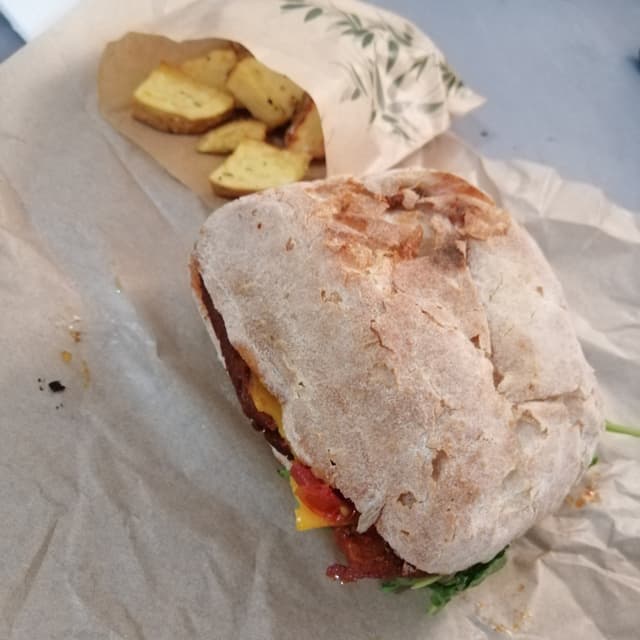 Photo du plat “bocata chorivegan”