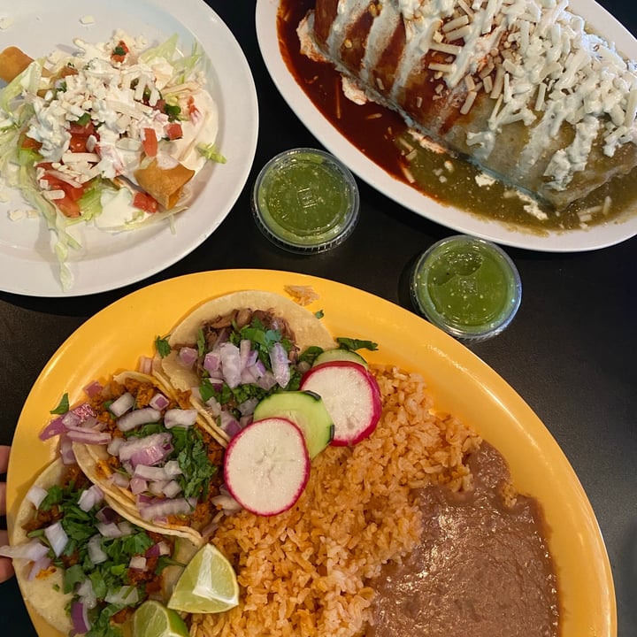 photo of Veganos Kitchen Tacos , Rice & Beans shared by @anotherplantbasedgal on  08 Apr 2021 - review