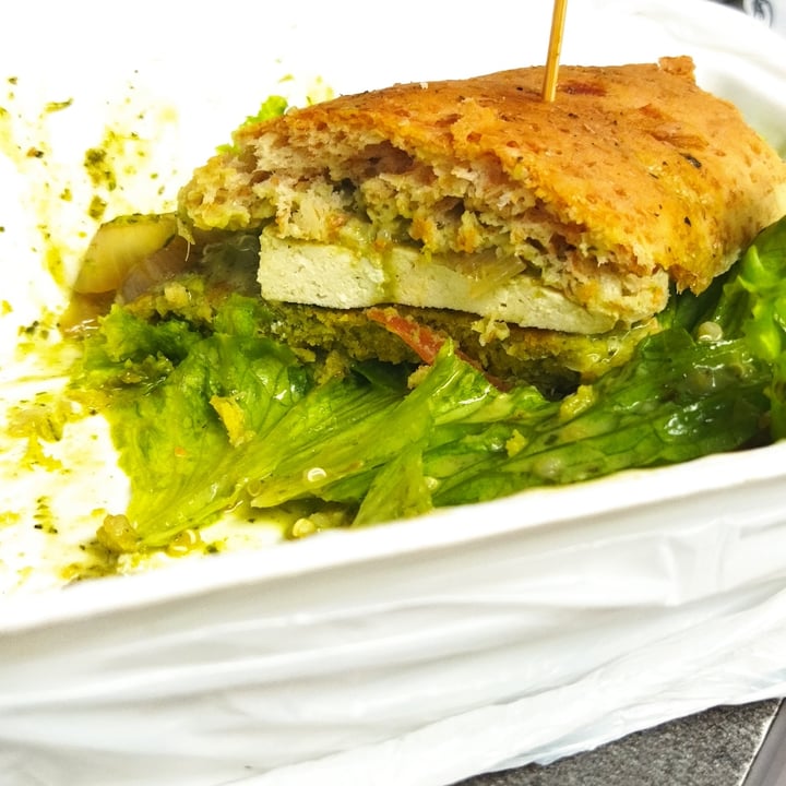 review photo of Saludpan Hamburguesa de falafel shared by @saraluer on 30 Apr 2022 - review