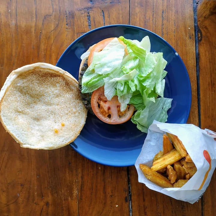 review photo of Burger King Hamburguesa shared by @youeatveggie on 26 Mar 2020 - review