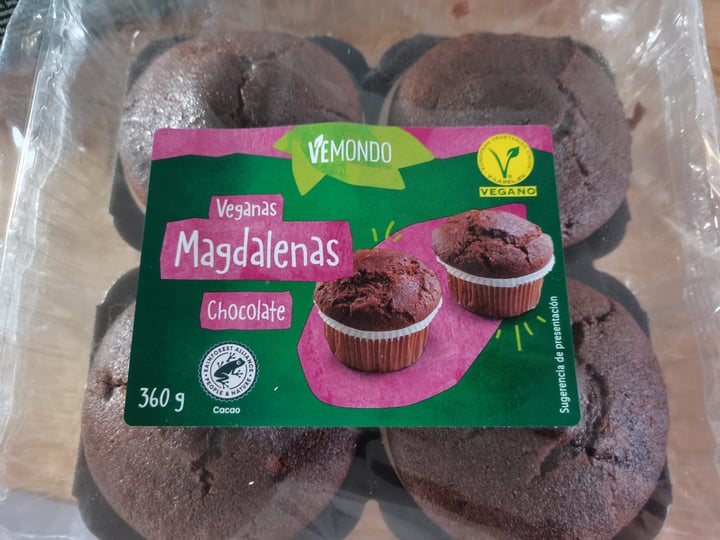 photo of Vemondo Vegan Muffins Cocoa shared by @juniperusvegan on  26 Feb 2022 - review