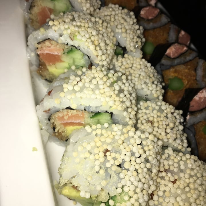 photo of OPLANTE Sushi Wok Végétalien Montreal (x Yuan) Vegan Tuna (sushis) shared by @yvana on  06 Mar 2022 - review
