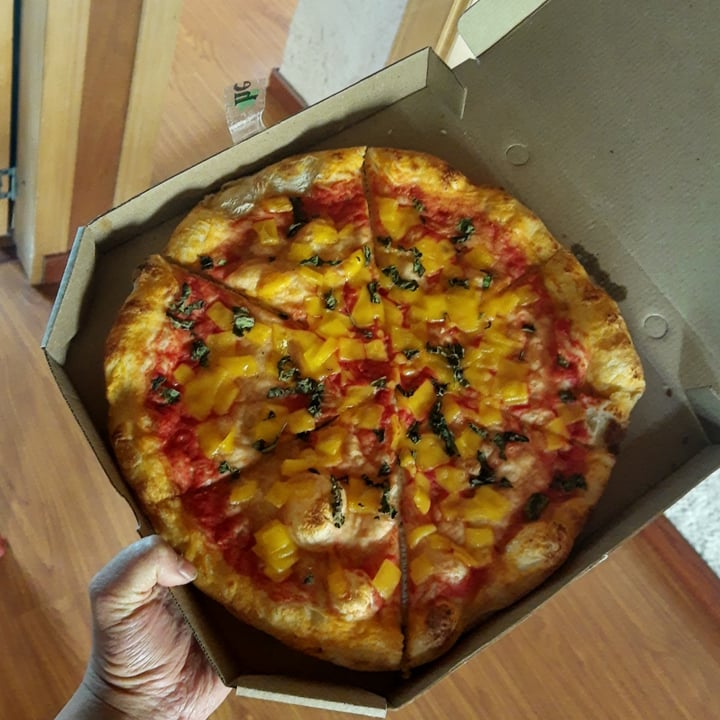 review photo of Hervíboro Cocina Vegana Pizza Margarita shared by @heygabs8 on 15 Dec 2020 - review