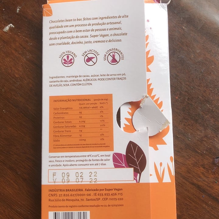 review photo of Super Vegan chocolate branco com amendoas shared by @tamirishp on 14 Mar 2022 - review
