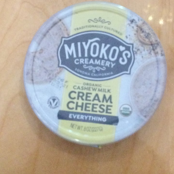 photo of Miyoko's Creamery Cashew Milk Cream Cheese: Everything shared by @janetisvegan on  22 Jan 2022 - review