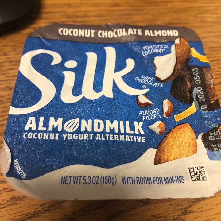 photo of Silk Almondmilk Coconut Chocolate Yogurt Alternative shared by @happyharo on  21 Feb 2020 - review