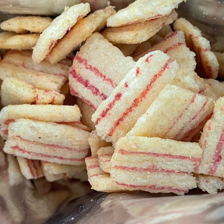 photo of Crave Smokey Bacon Flavoured Streakers shared by @missykab on  11 Jun 2022 - review