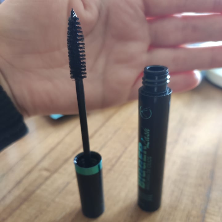 review photo of Catharine Hill Máscara de Cílios shared by @ysanuit on 02 Dec 2022 - review