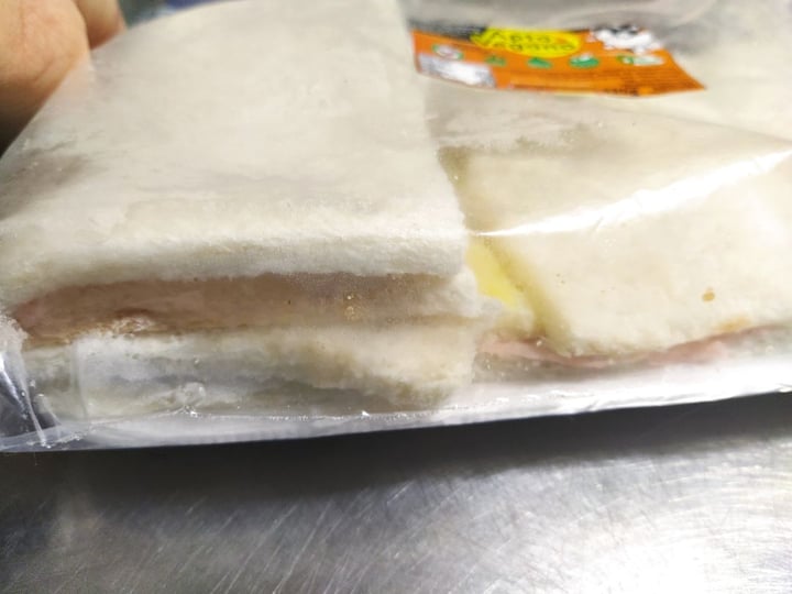 review photo of Apto Vegano Consciente Sandwiches de Miga shared by @celes on 02 May 2021 - review