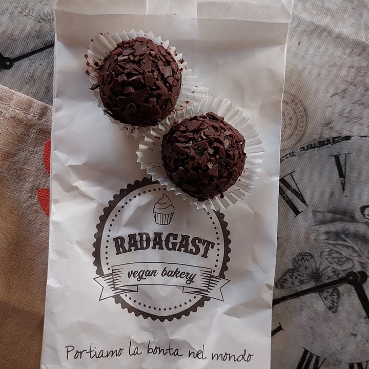 photo of Radagast Vegan Bakery Tartufo al cioccolato shared by @iobarbs on  16 Sep 2022 - review