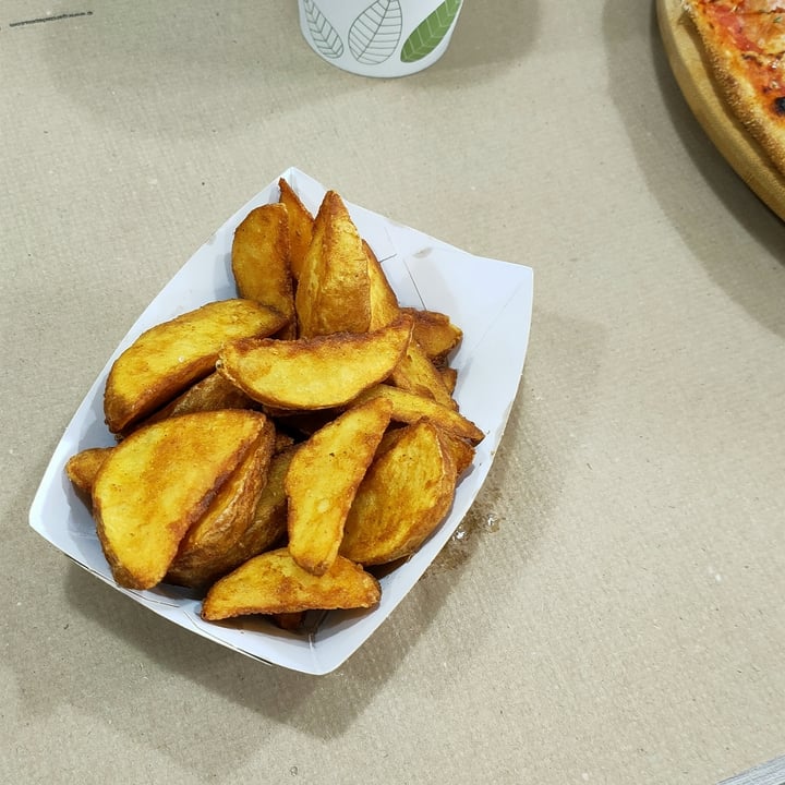 photo of deWeggie's Patatas deluxe shared by @sa-almasveganas on  30 Sep 2021 - review